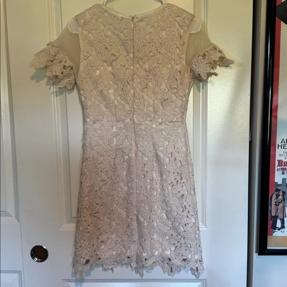 Romeo + Juliet Couture Cutout Lace Dress - Picture 10 of 13